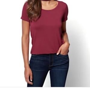 New York & Company Soho Jeans Soft Tee Size Large.